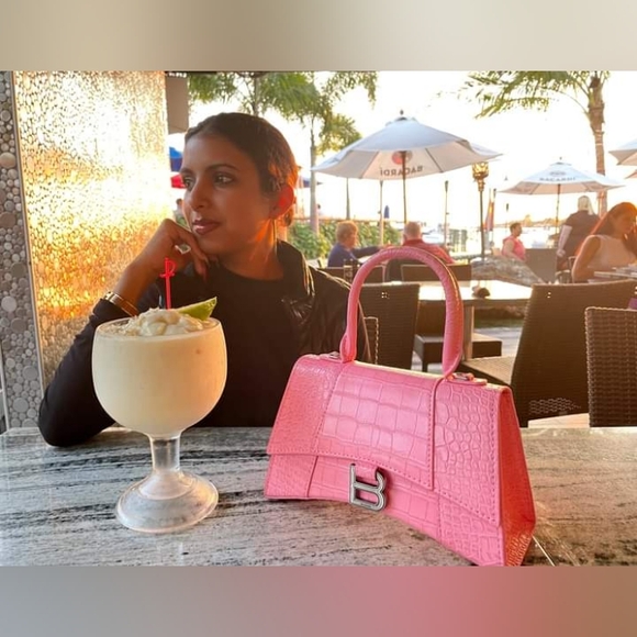 Balenciaga ✨💖✨ Candy Pink Hourglass Bag - Picture 4 of 11